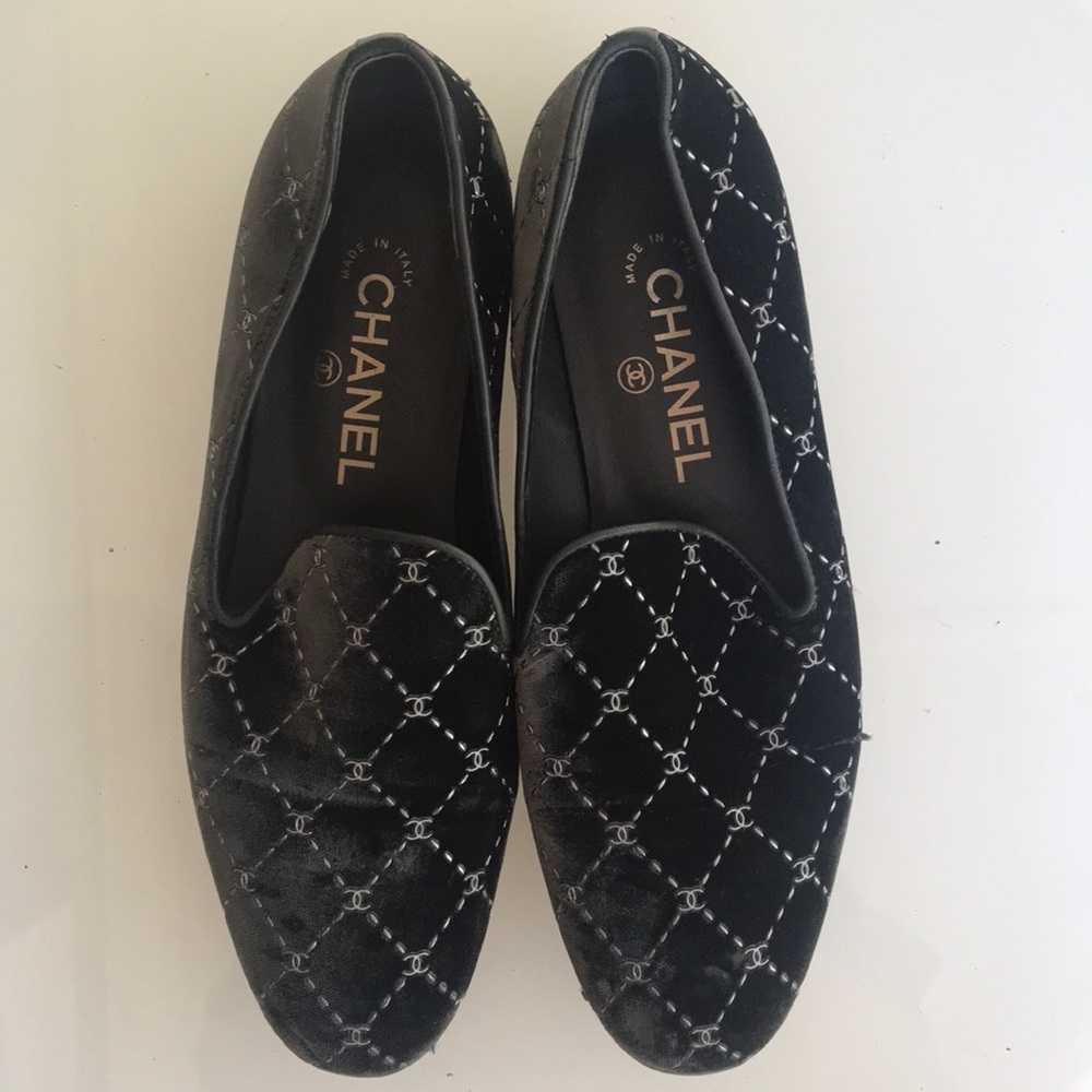 CHANEL velvet loafers
